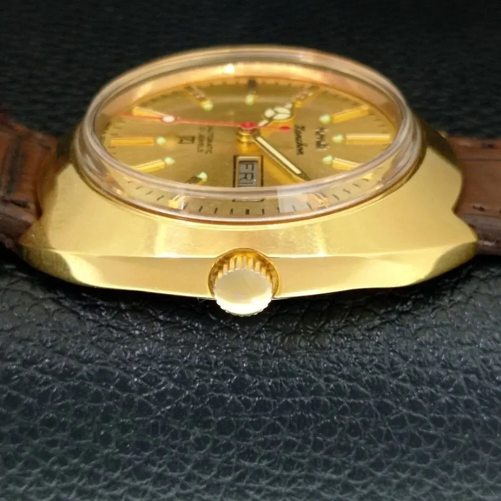 Vintage 1976 HMT Automatic Wound Mens Gold Watch W/daydate & Red accents